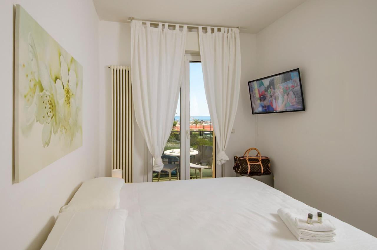 Residence Royal Rimini Exterior foto
