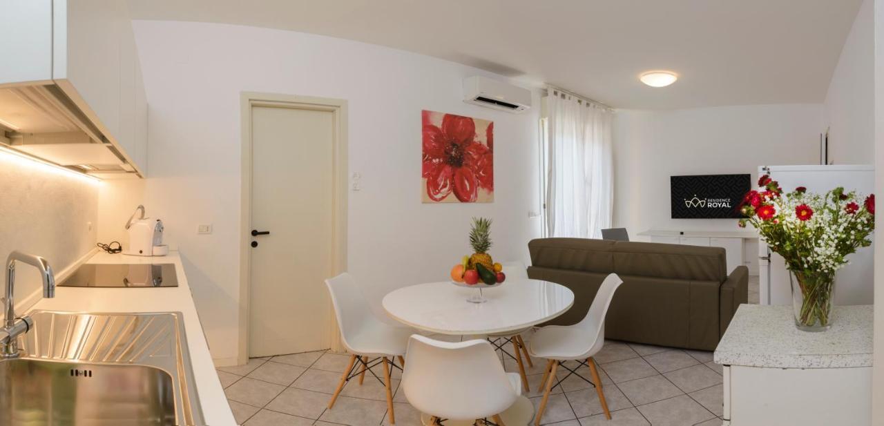 Residence Royal Rimini Exterior foto